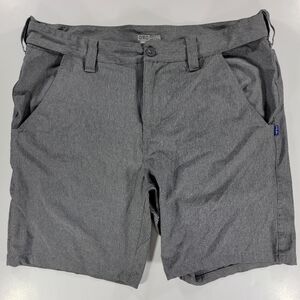 Huk Performance Fishing Shorts Mens XL Gray Vented Stretch Waist Band 9" Inseam